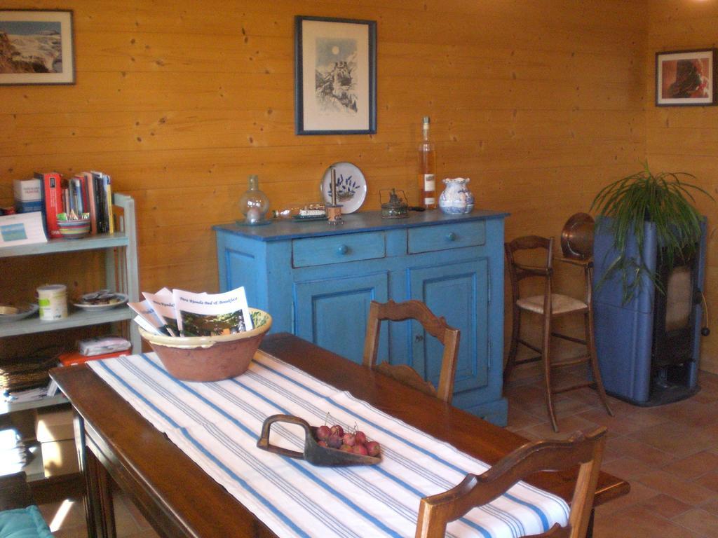 Pera Rionda Bed and Breakfast Caprie Eksteriør billede