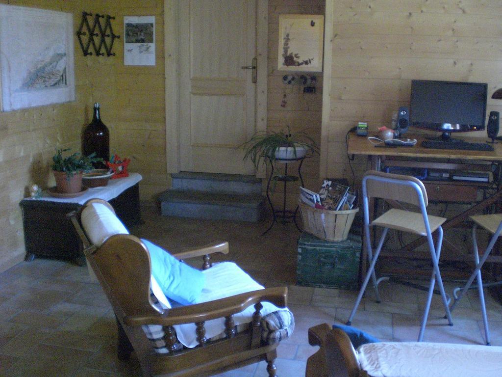 Pera Rionda Bed and Breakfast Caprie Eksteriør billede